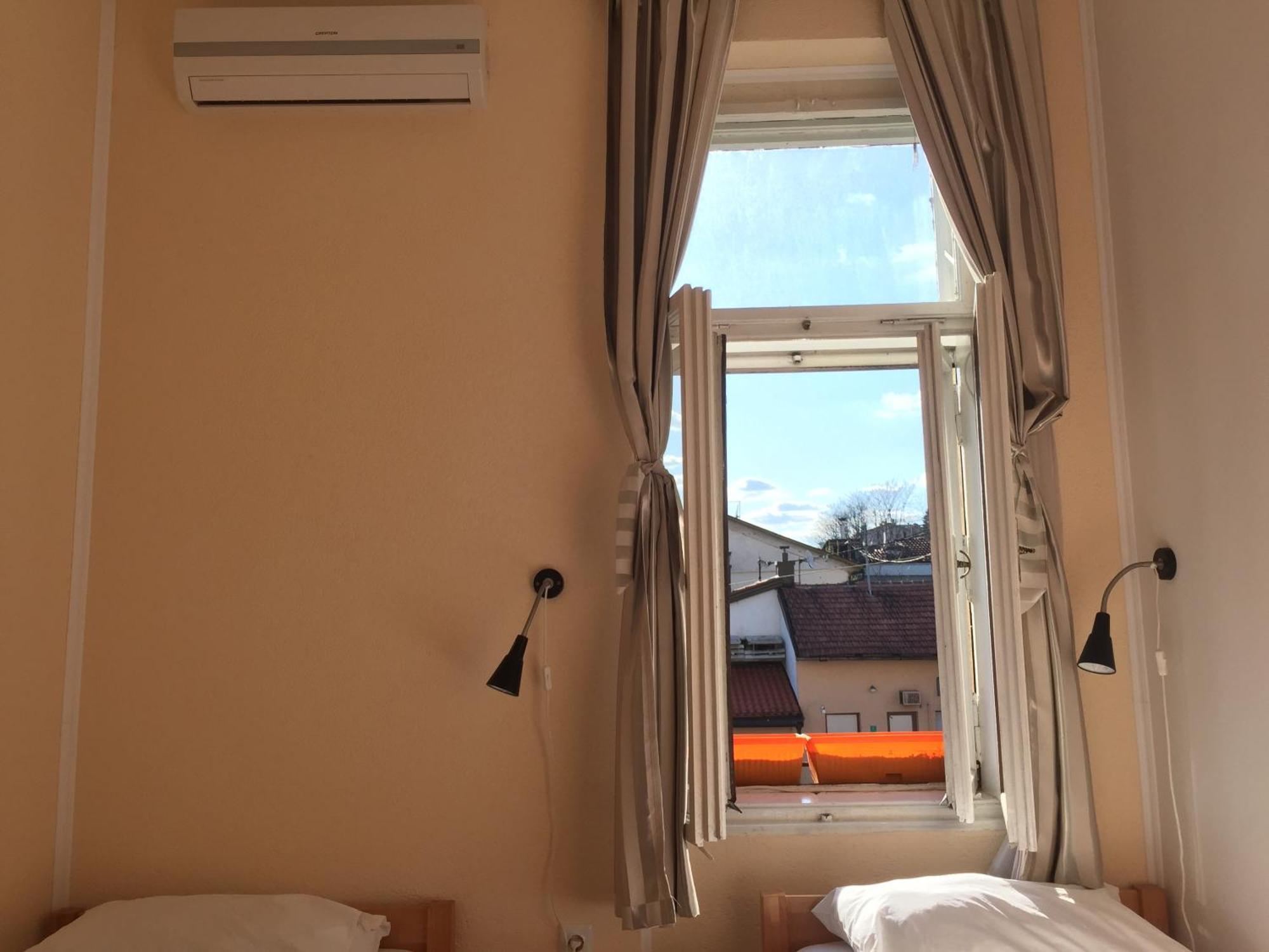 Pigeon Square Rooms Sarajevo Ruang foto