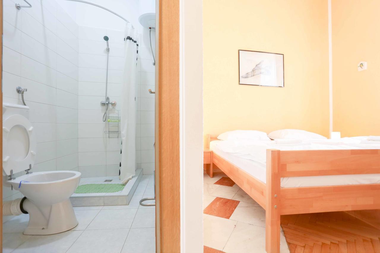Pigeon Square Rooms Sarajevo Bagian luar foto