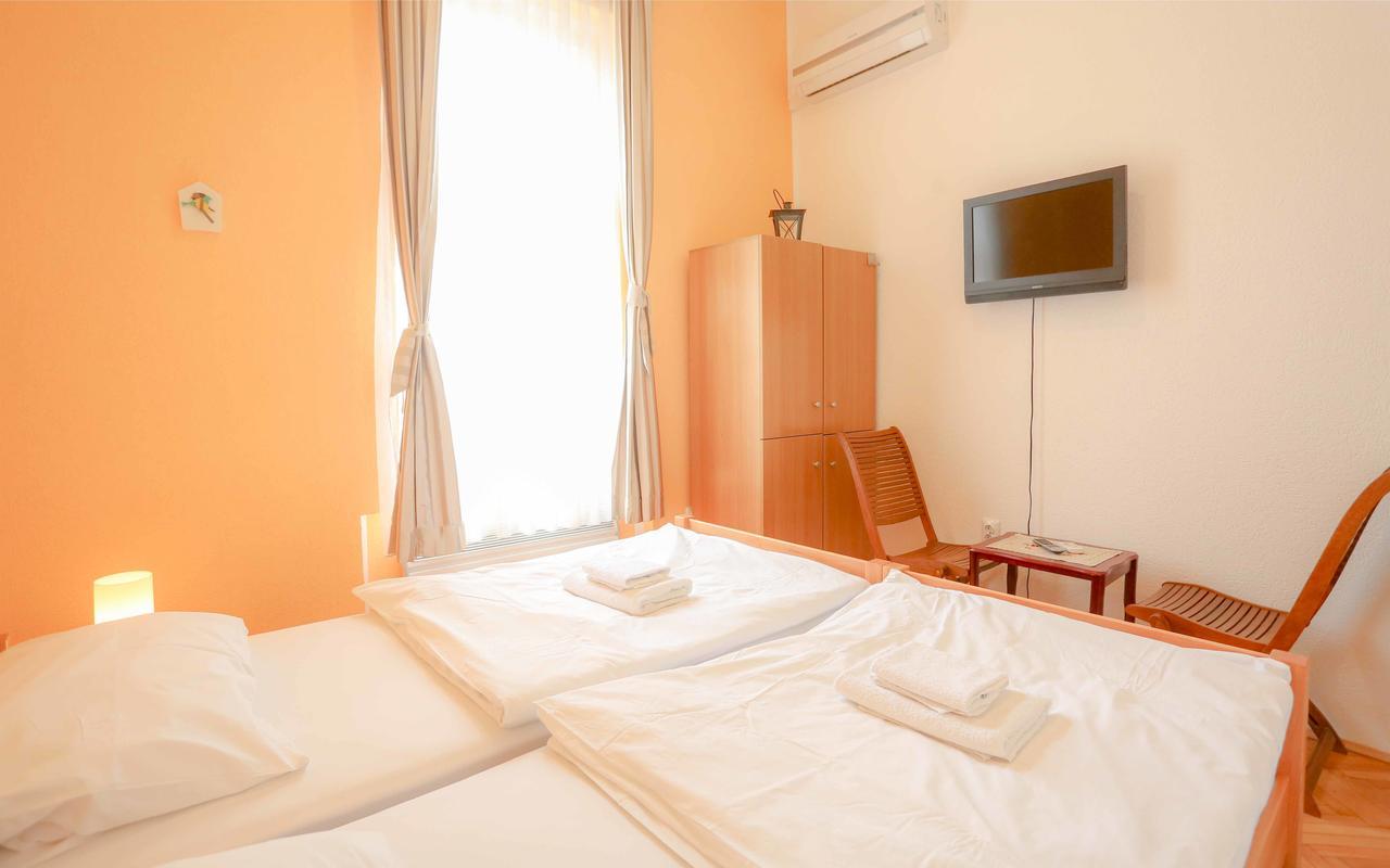 Pigeon Square Rooms Sarajevo Bagian luar foto