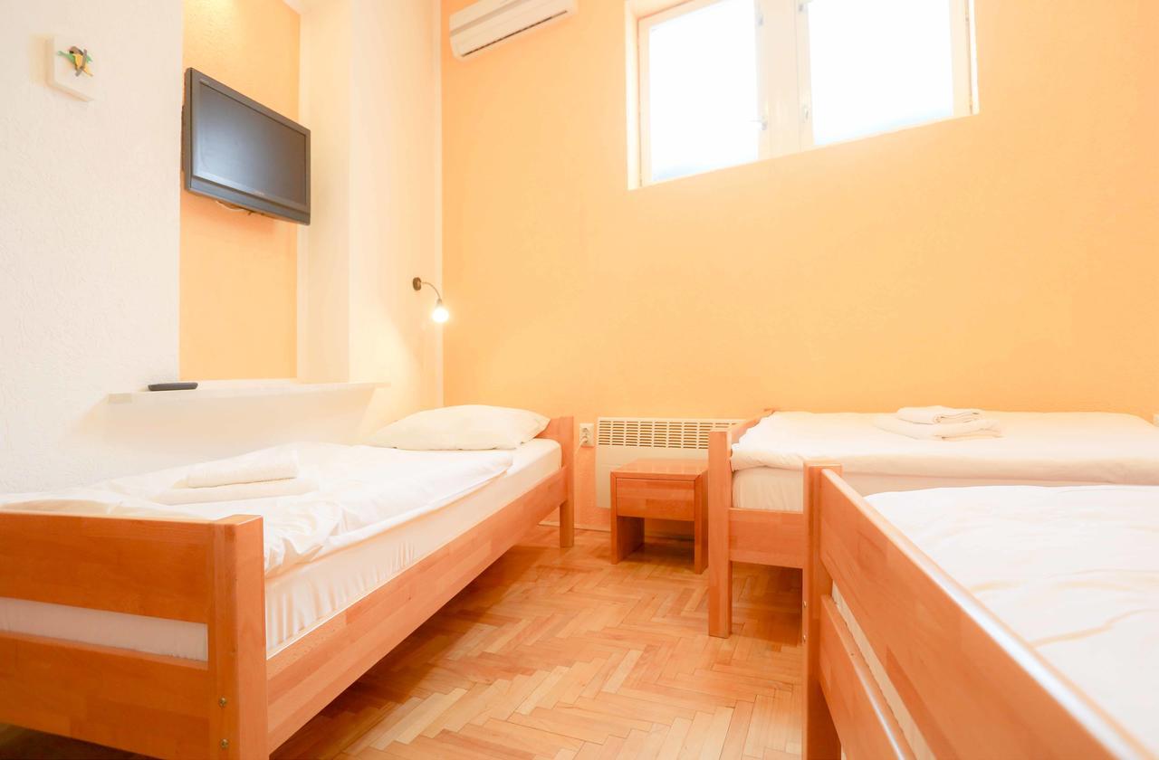 Pigeon Square Rooms Sarajevo Bagian luar foto